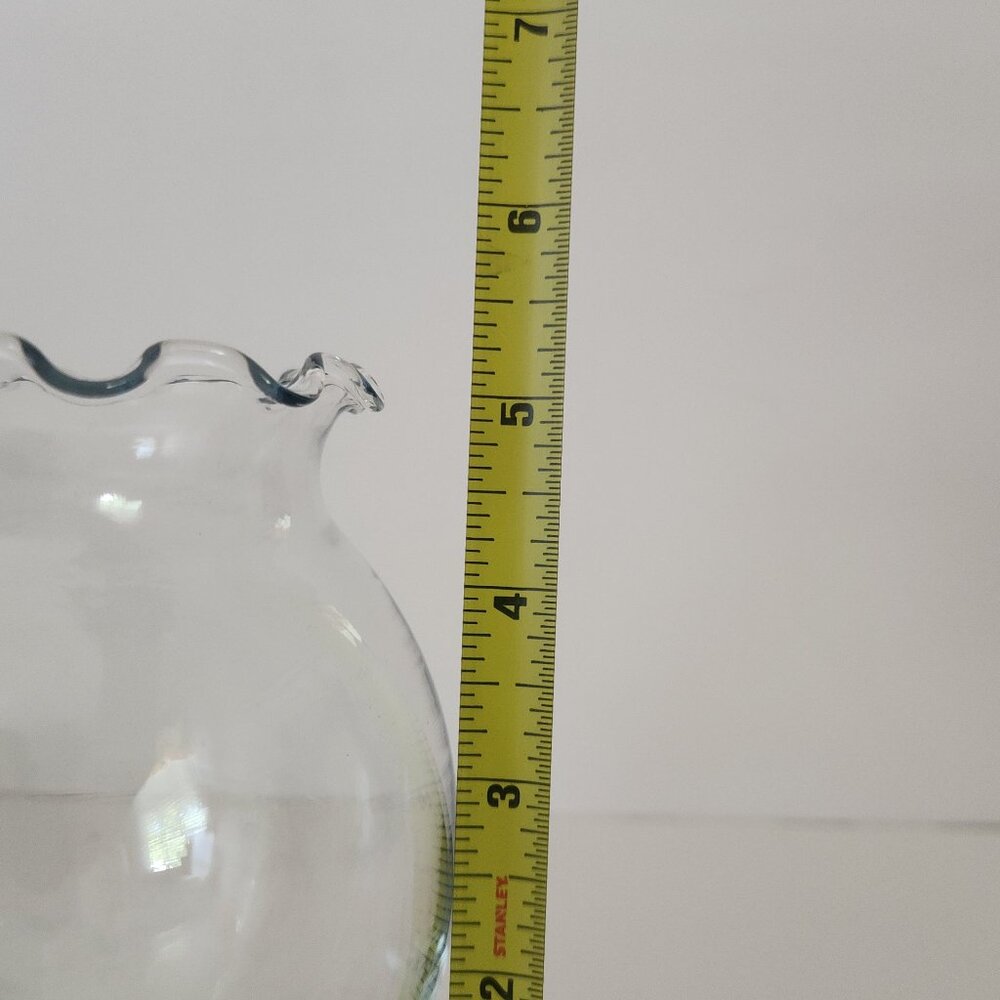 Glass Vase Small Ruffle-Neck - Picture 3 of 7